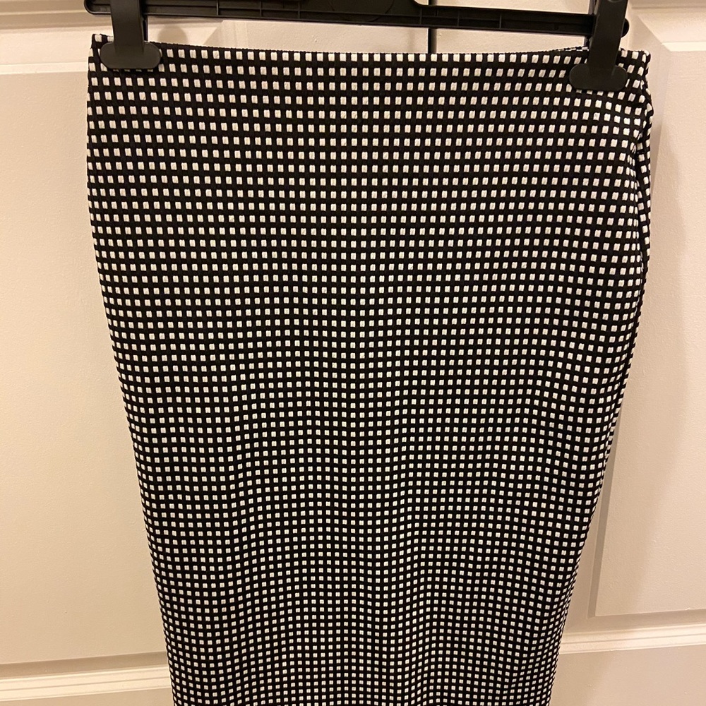 Old navy Black and White Pencil Skirt
